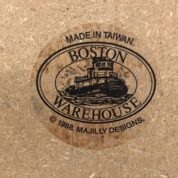 PANSY BASKET WALL RACK • BY BOSTON WAREHOUSE • 4 WOODEN 2.75” PEGS • VINTAGE - Picture 7 of 9